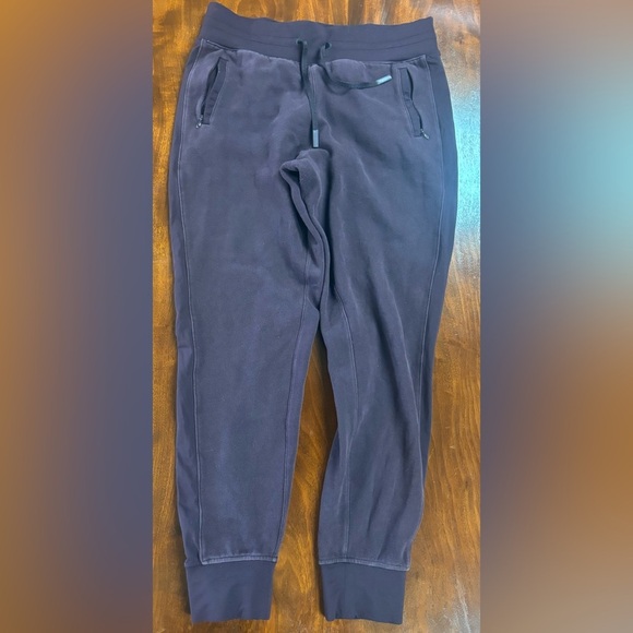Dark Purple Lululemon joggers, size 8 - Picture 1 of 4